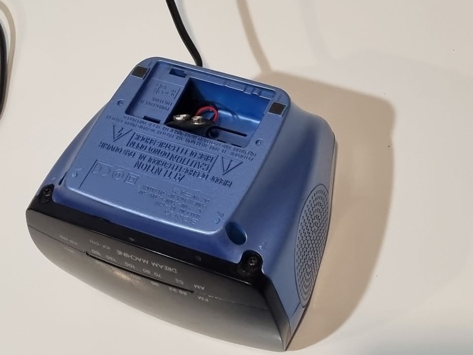Radio cu afișaj Sony perfect funcțional