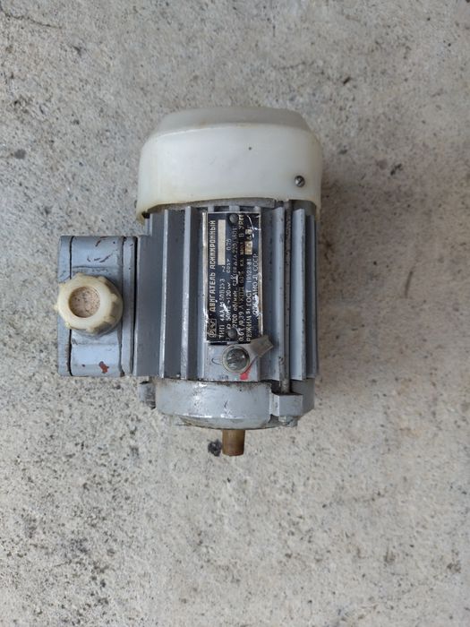 Бързооборотен електромотор