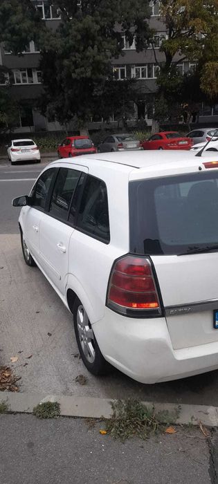 vând Opel Zafira B an 2006, 7 locuri