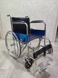 Продам инвалидную коляску ( кресло-каталка).