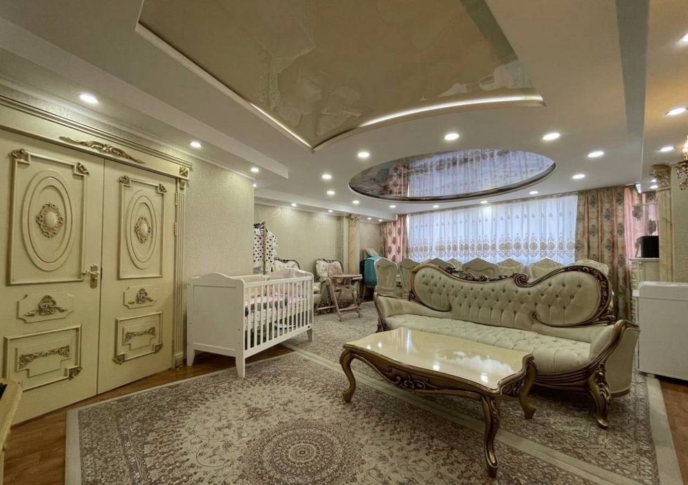 Продается 4в3 ком квартира, ориентир: Дархан, 98 м²