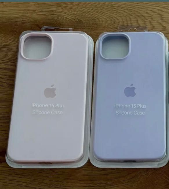 Două huse de Iphone 15 Plus