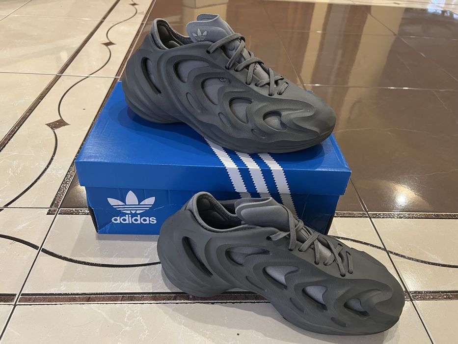 Sneakersi Adiadas Adifom Q3