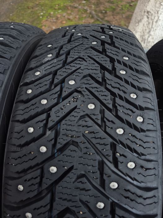 185х65r15  nokian 8