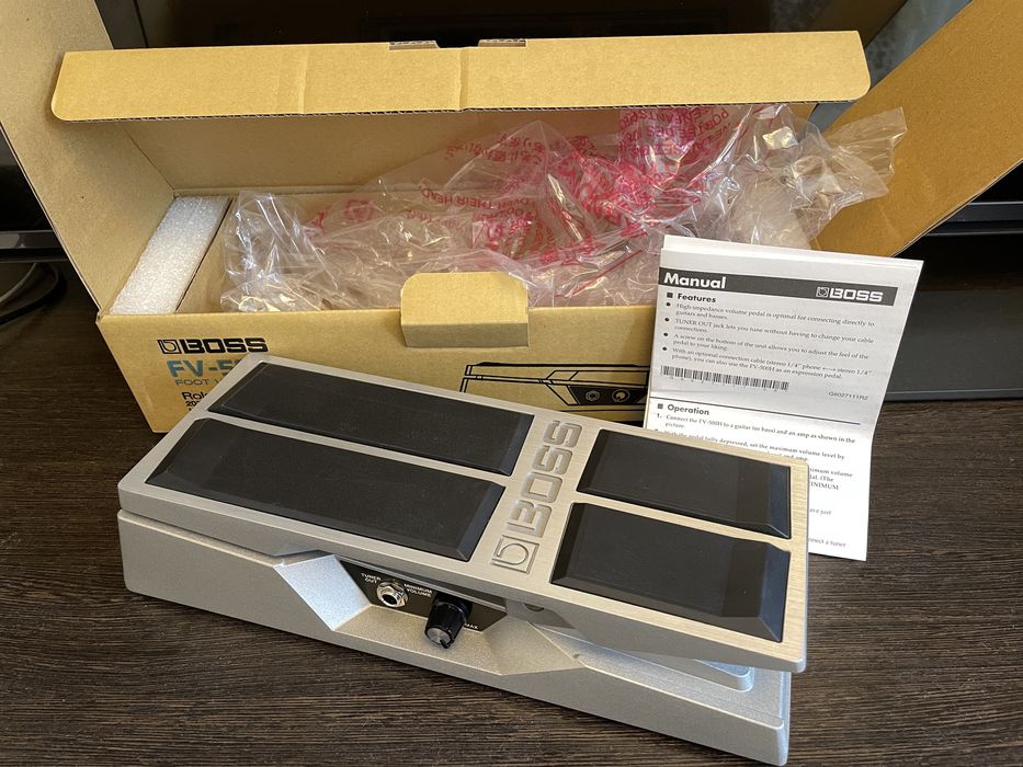Срочно педаль громкости новая  BOSS FV-500H