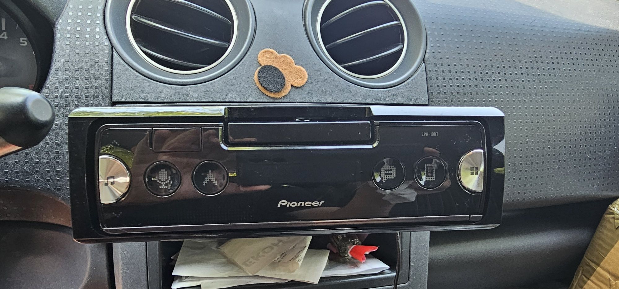 Продавам Pioneer sph-10bt