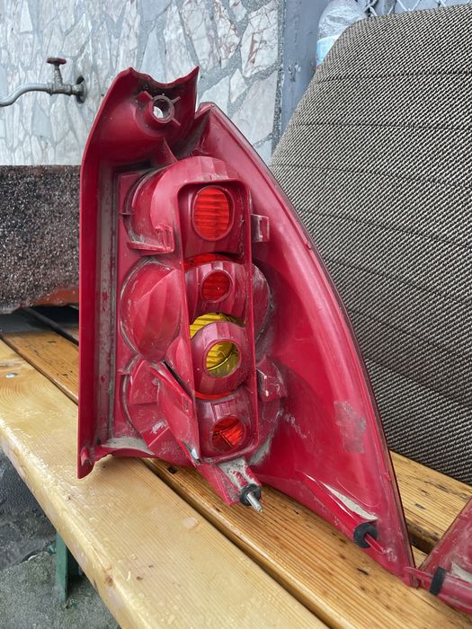 Оригинален Стоп за пежо 307sw комби цената е за 1-брой наличен е левия