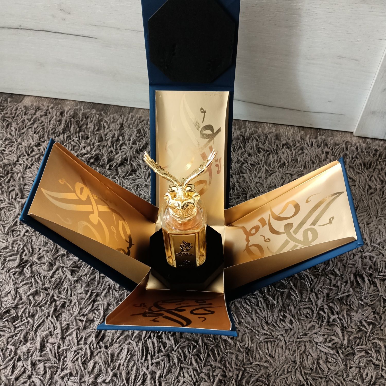 Parfum Arabesc de Lux Oud Al Saqr