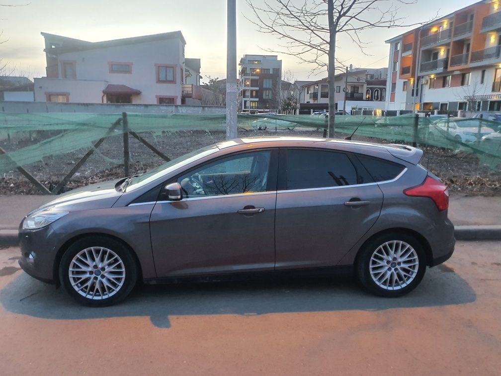 Vând Ford Focus 1.6, 182 CP