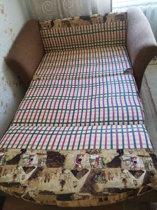 Продам диван подростковый