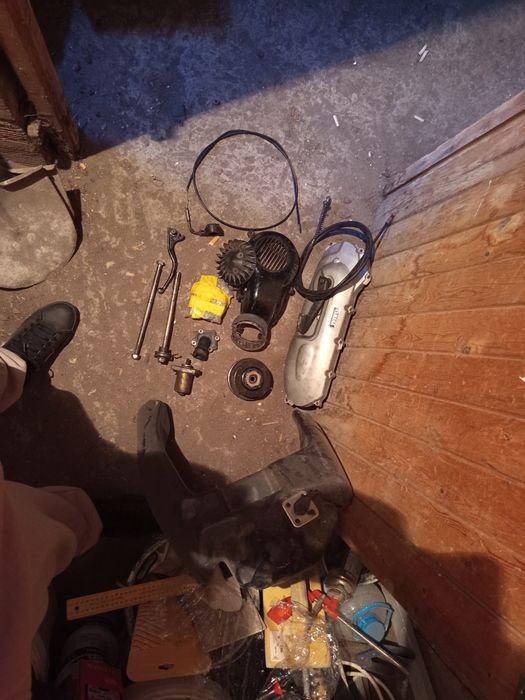 Продавам  Малагути ф12 части