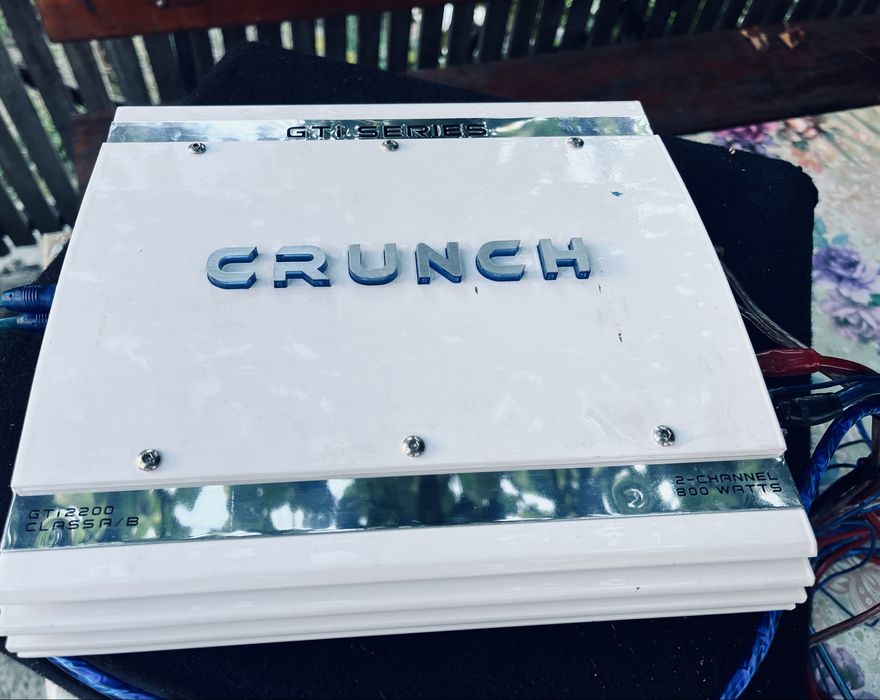 vand subwoofer crunch+amplificator