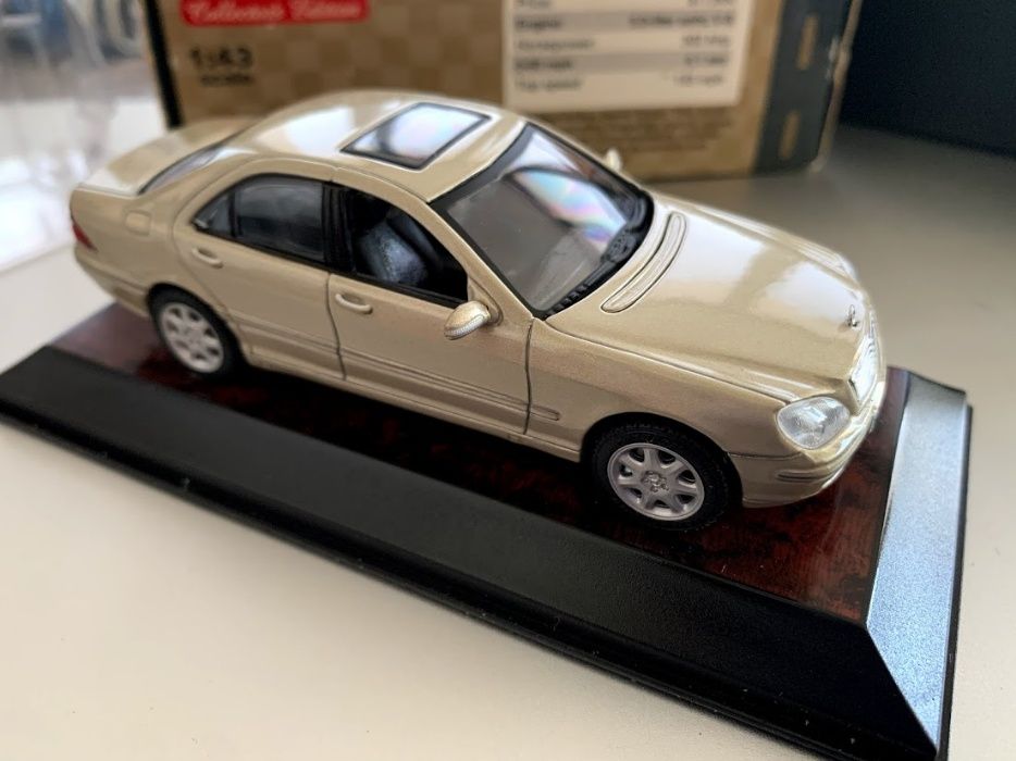 macheta Mercedes Benz S Klasse W220 collector edition 1:43 sampanie