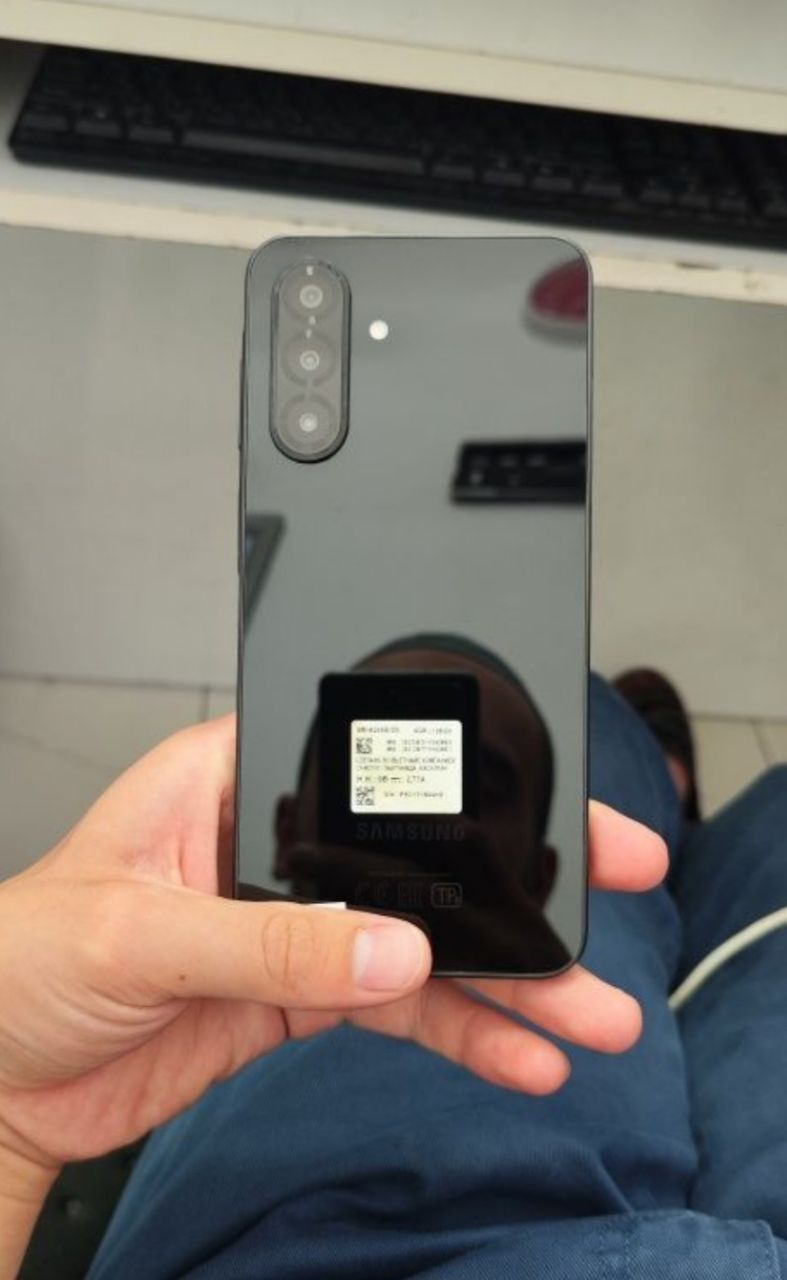 Samsung A26 5G Black 8/128GB Vetnam Orginal Yengi Tel Sotiladi.!