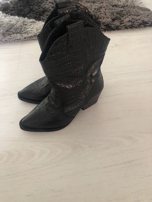 Vand cizme din piele Moja