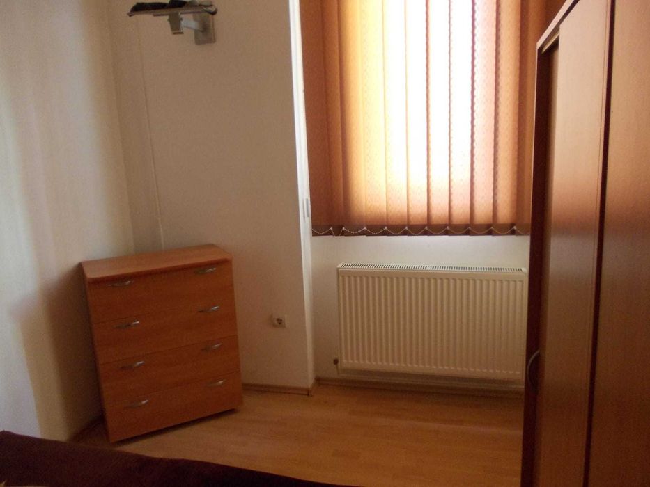 Inchiriez garsoniera 35 mp zona Parcul Sub Arini 250 euro