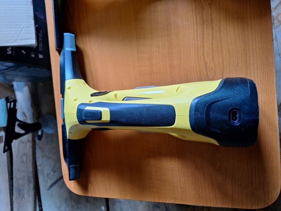 Aspirator geamuri karcher