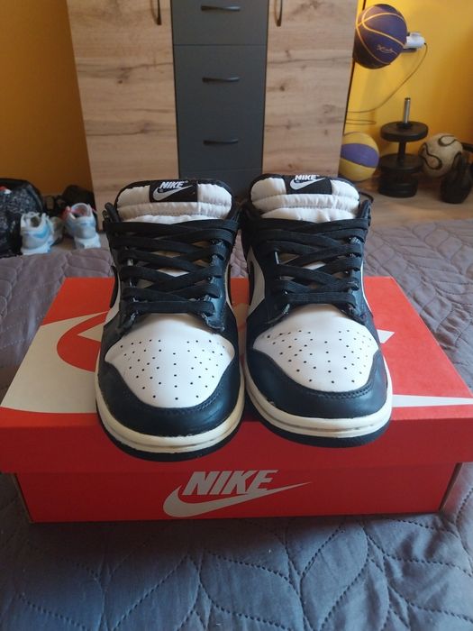 Продавам Nike dunk low panda