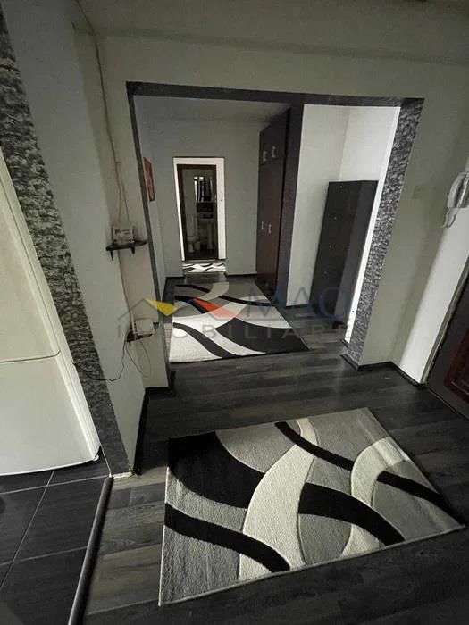 Apartament 3 camere Aleea Carpati inchiriere