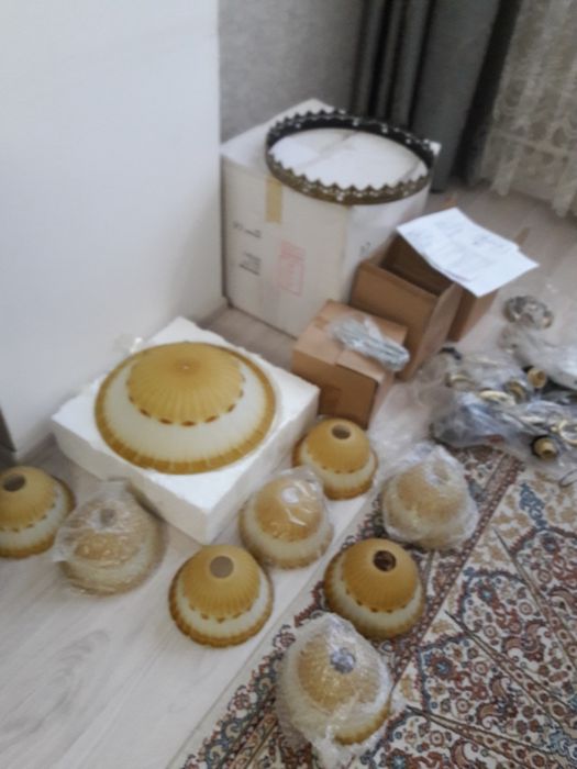 Продам новую,большую люстрю на зал, в упововке,в коттедж, кафе и т.д.