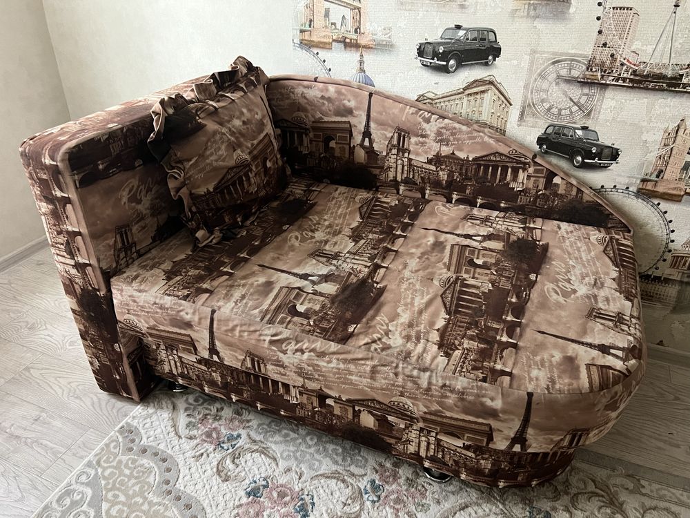 Продам раздвижную кровать-диван