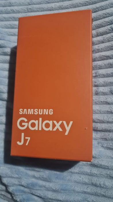 Продам самсунг J7