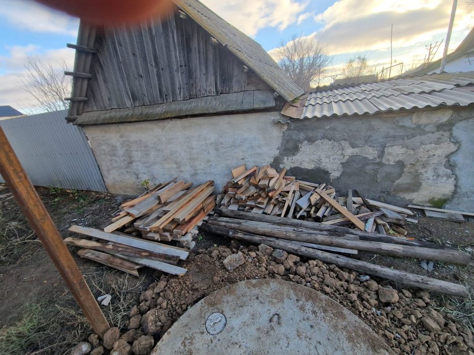 Продам доски. Разных размеров, сухие, в хорошем состоянии.