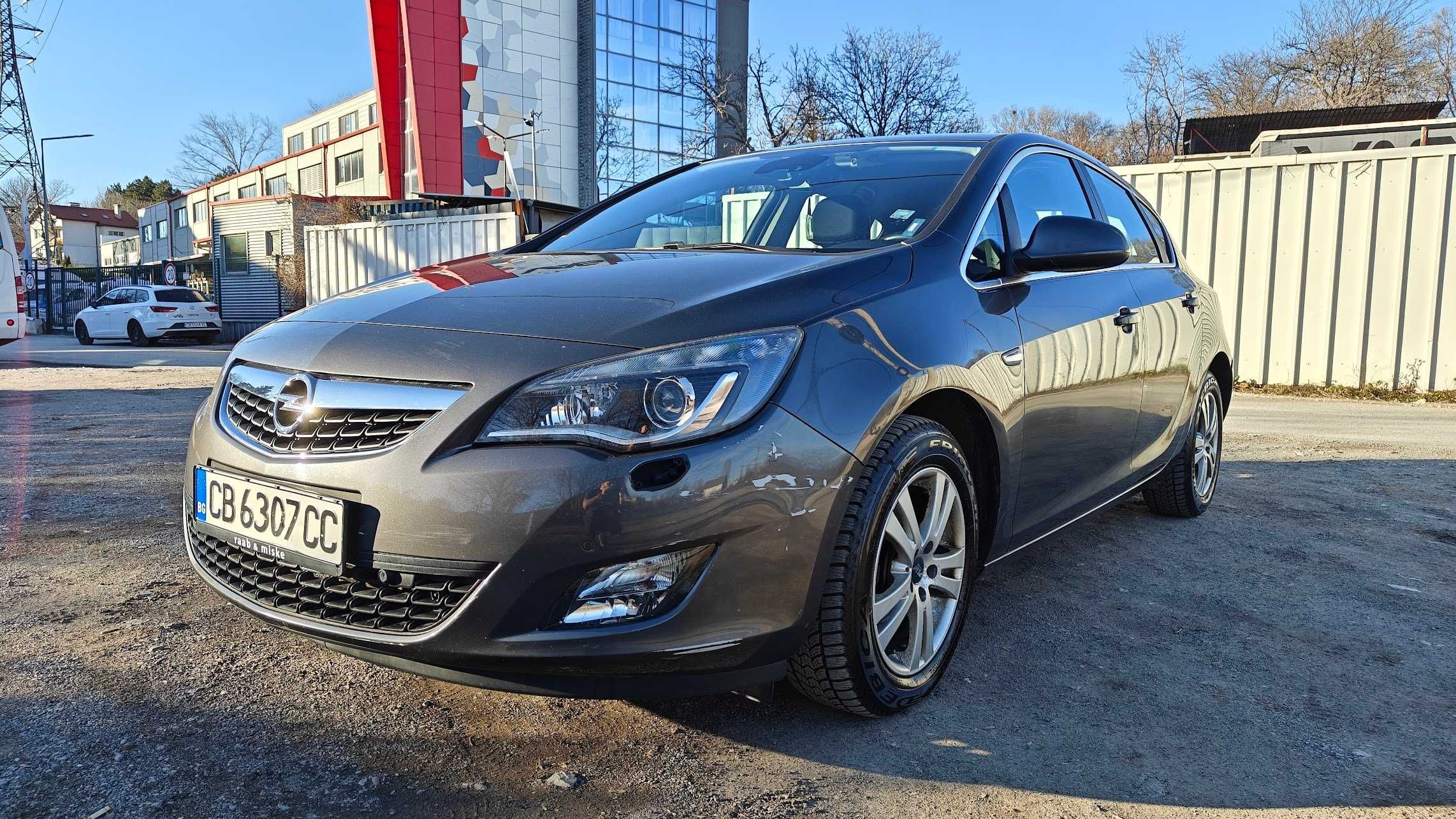 Opel Astra J, 1.4T 140кс, NAVI