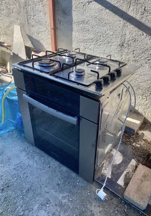 Cuptor electric Gorenje + plita gaz Candy - incorporabile