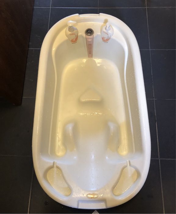 Бебешка вана със стойка