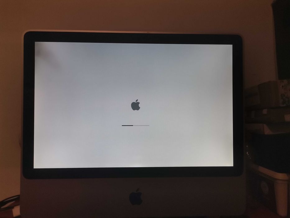 Vând IMac 20" Early 2008