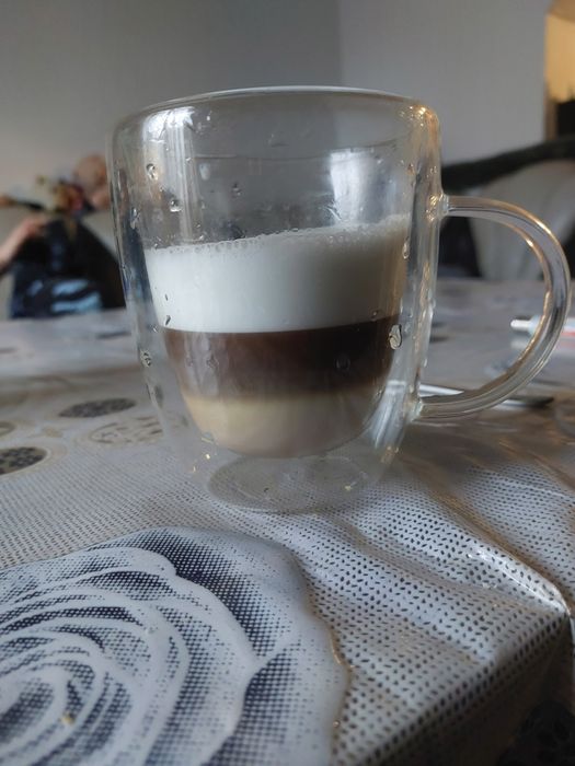 Vând expresor delonghi