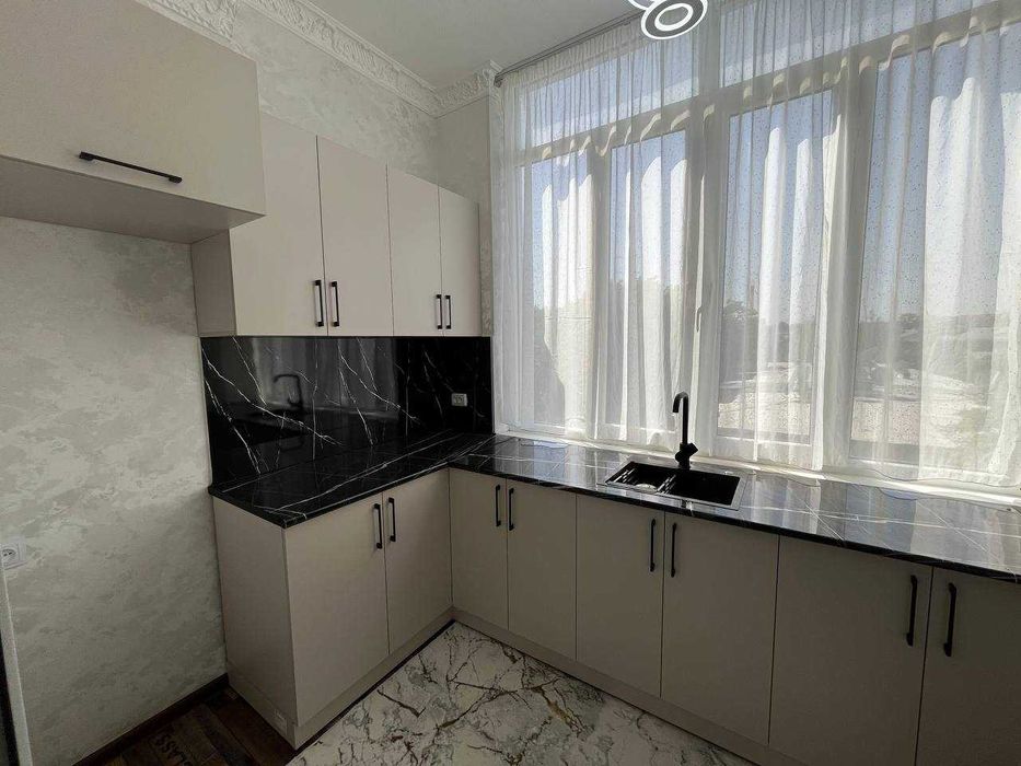 3х комнатная квартира на 5 этаже 70кв/м, в Самарканде