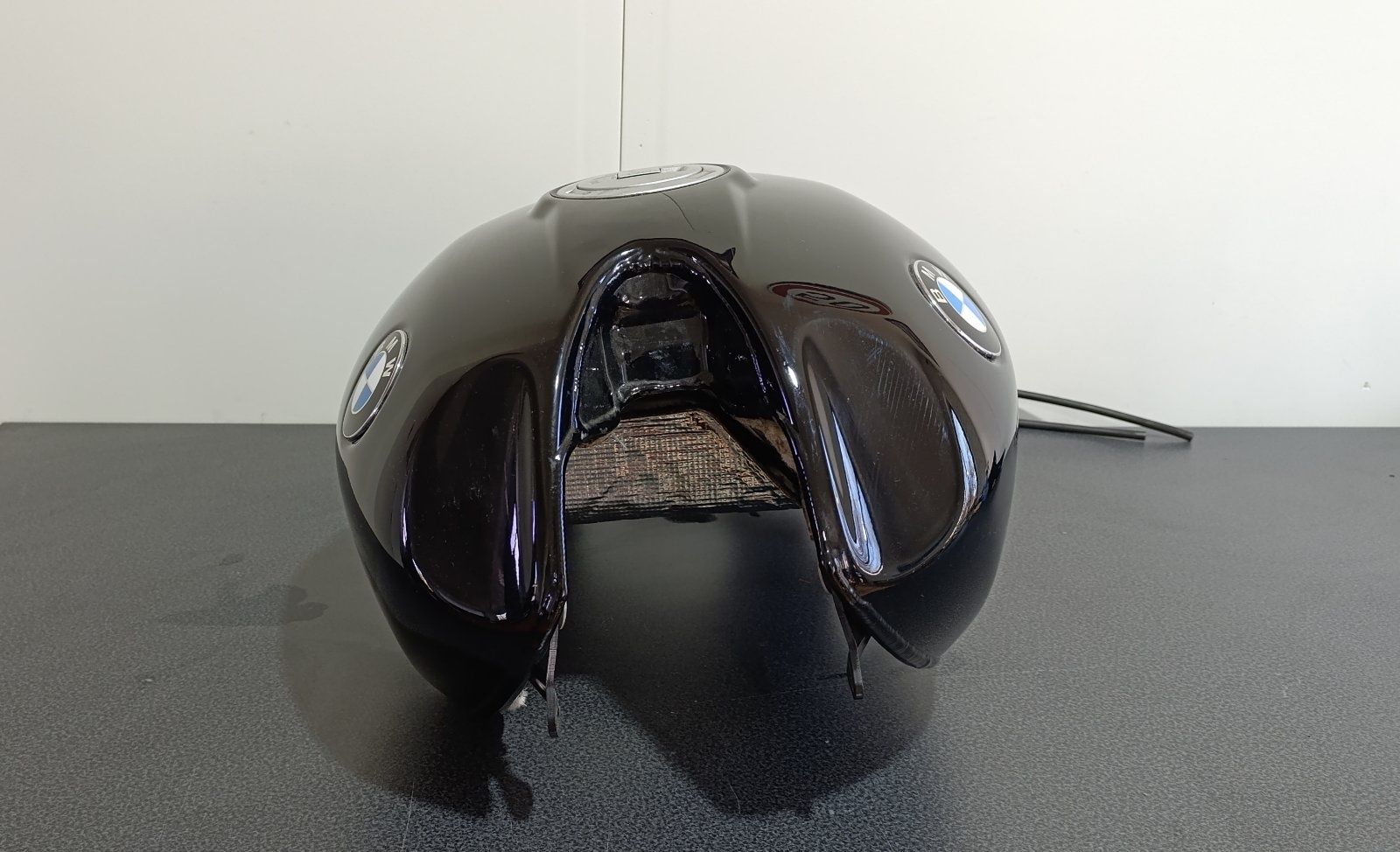 Резервоар Bmw R nine T