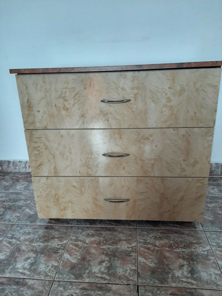 Comoda 87×56 cm 3 sertare 299 lei