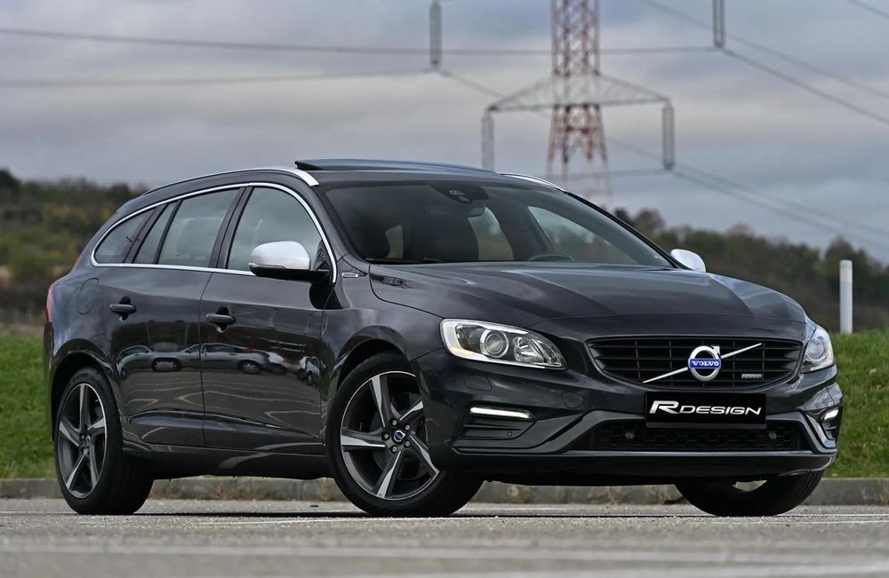 Volvo V60 Volvo V60 AWD D6 R- Design plug in hybrid