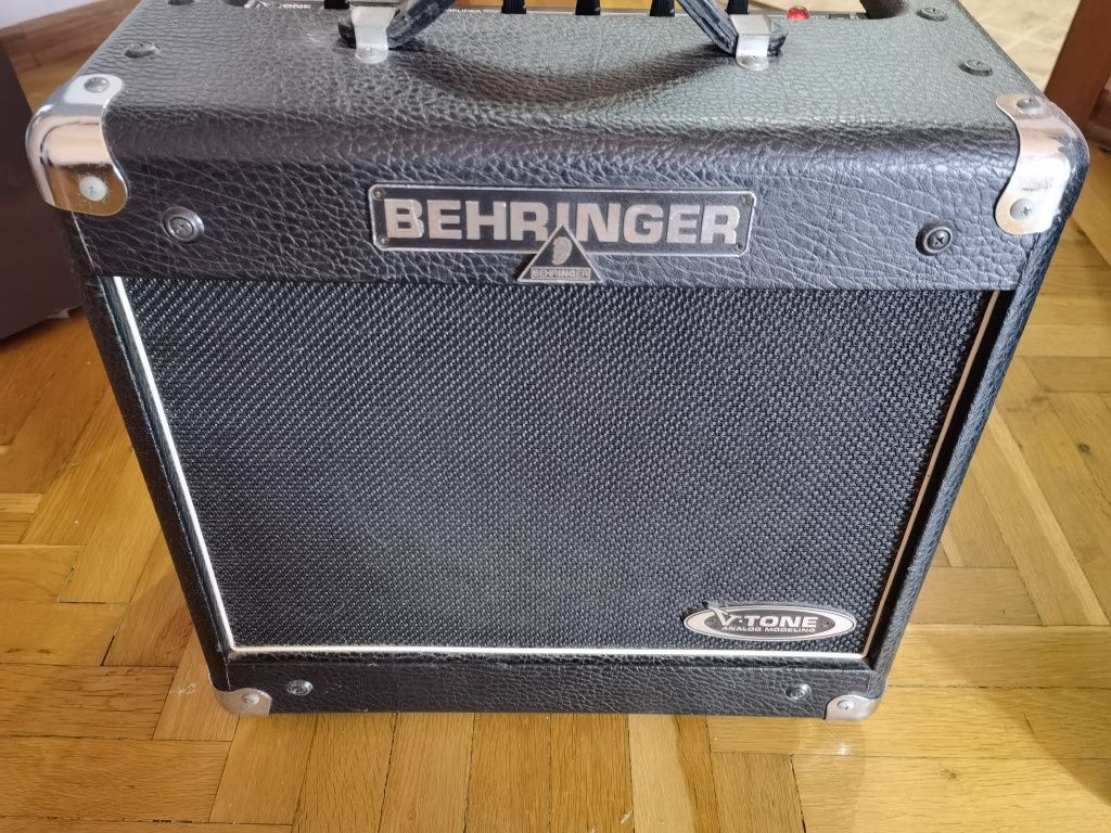 Усилвател за китара Behringer v-tone gm110