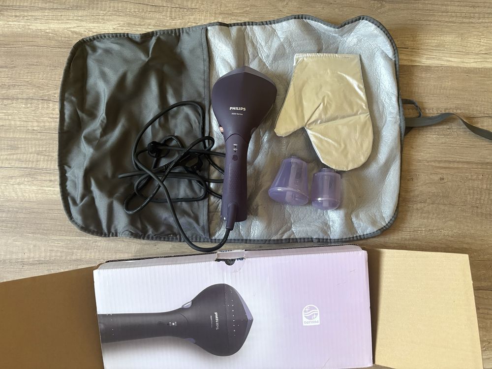 Уред за гладене на пара Philips-модел STH7050/30