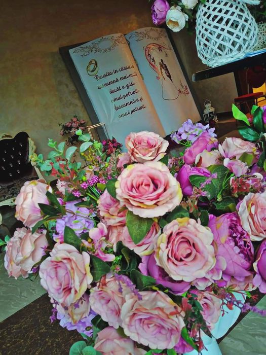 Vând tot stocul decoruri nuntă – peste 200 piese superbe!