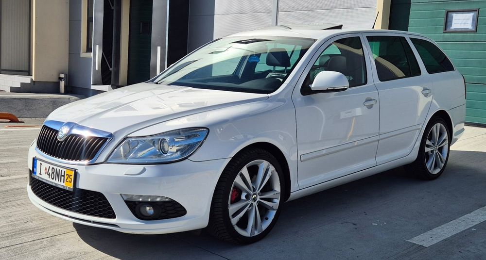 Skoda Octavia vrs 2011 dsg bi xenon trapa
