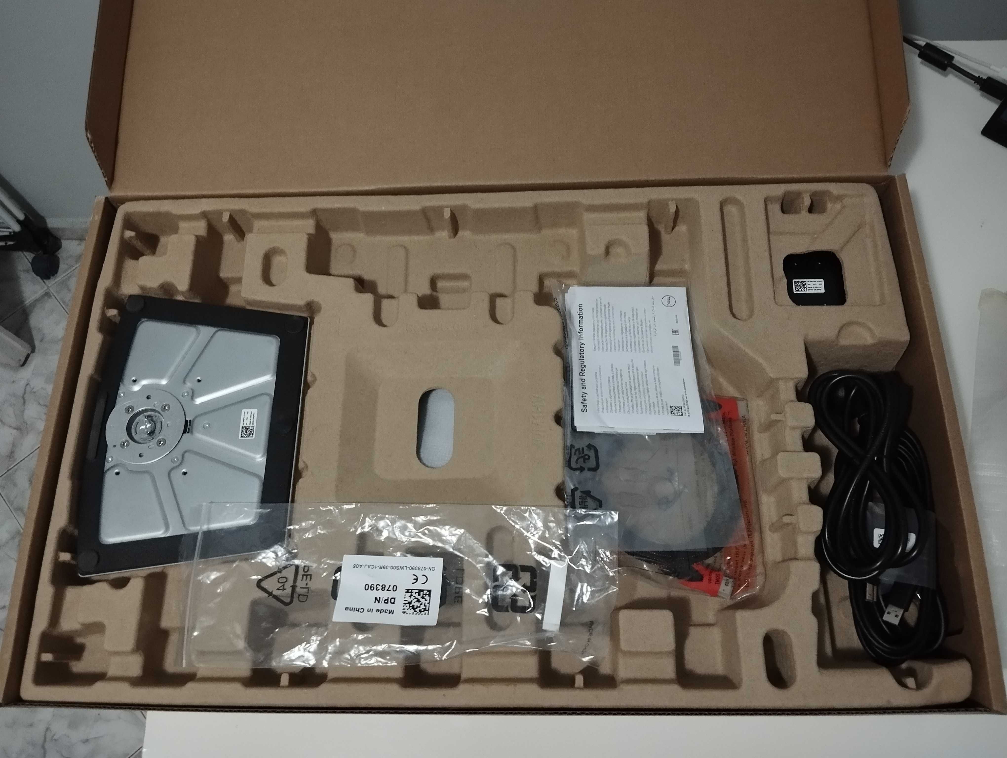Монитор Dell 24" - P2422H