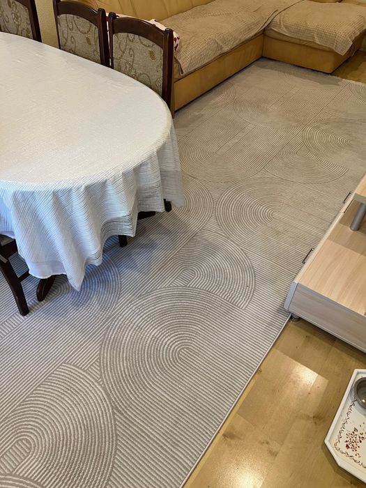 Продам ковер 2х4м