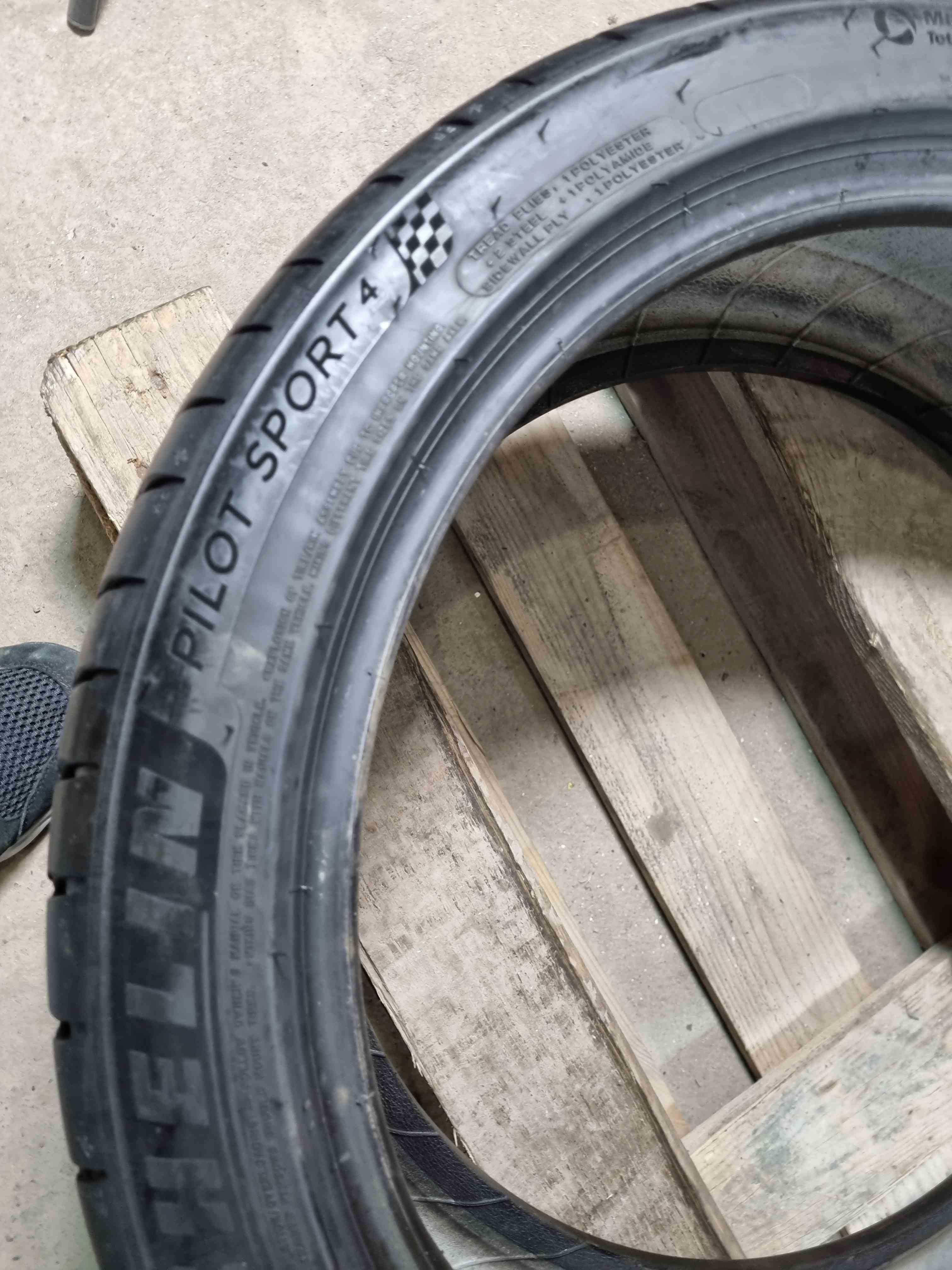 Anvelopa Vara 205/45 R17 MICHELIN Pilot Sport 4 88Y