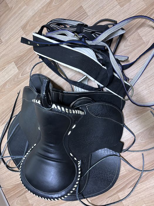 Седло для лошадей