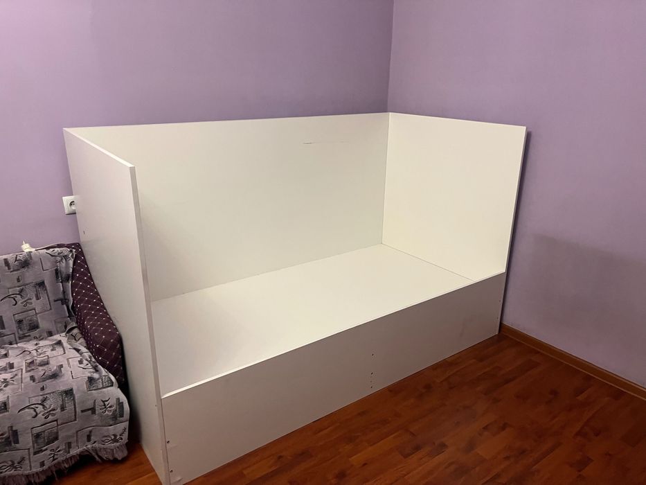 Кровать односпальная