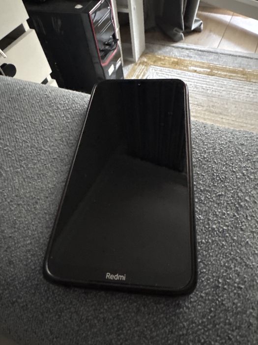 Продам смартфон Xiaomi redmi 8