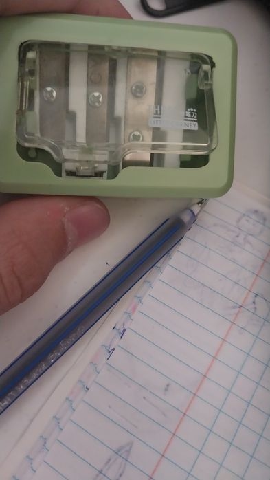 ЭлектоТочилка мощная немецкая выдерживае скорость наточки 5km/h