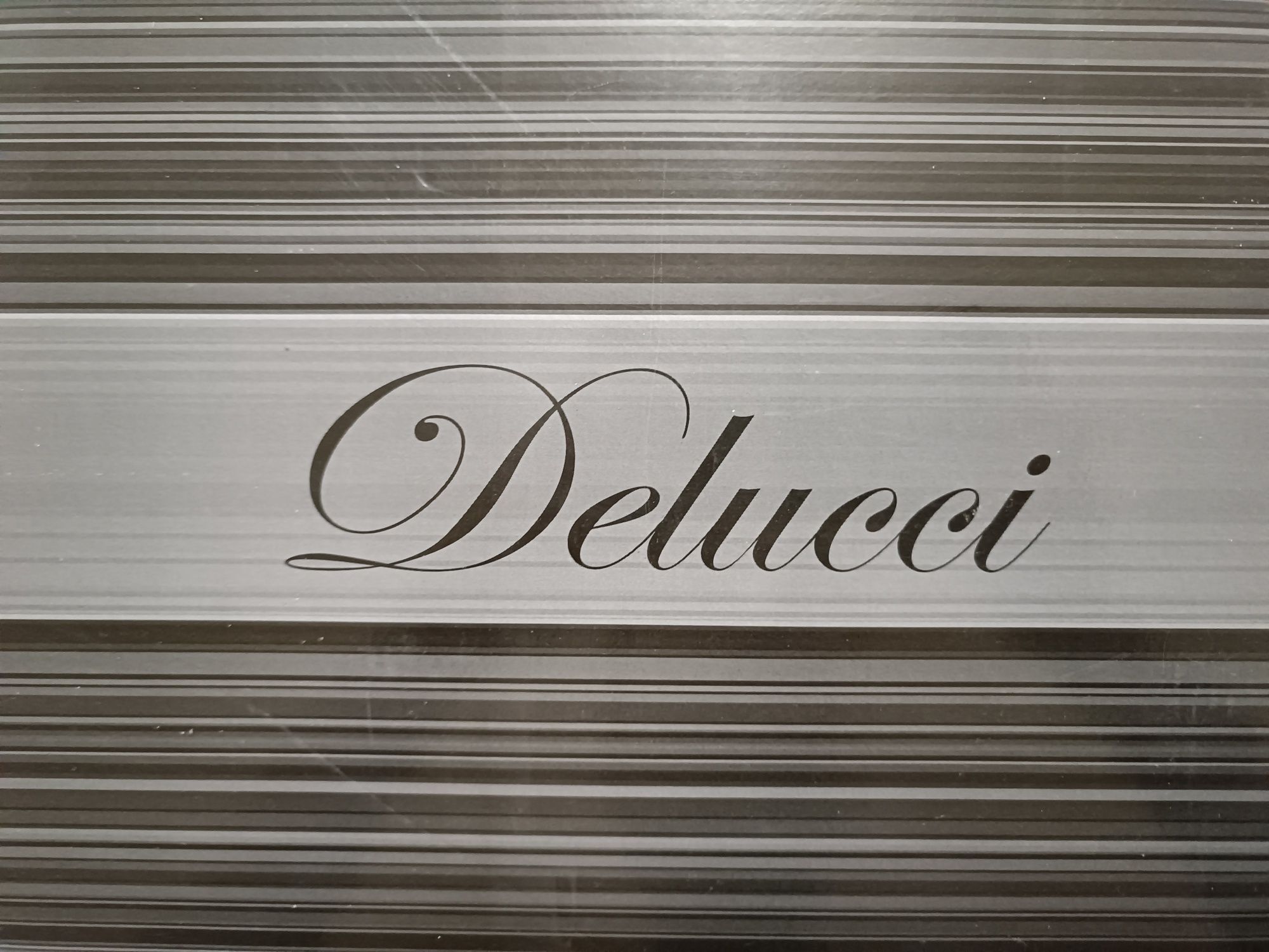 Настольный набор delucci