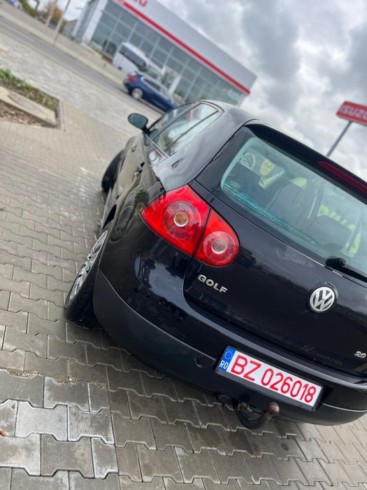 Vand/Schimb Golf 5 in stare perfecta adus din germania