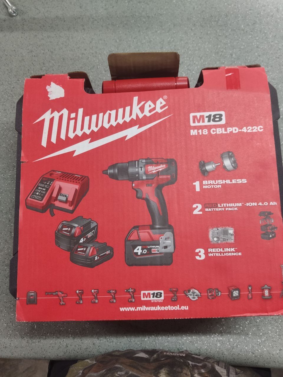 Продаётся оригинальный шуруповёрт с функцией перфоратора Milwaukee M18